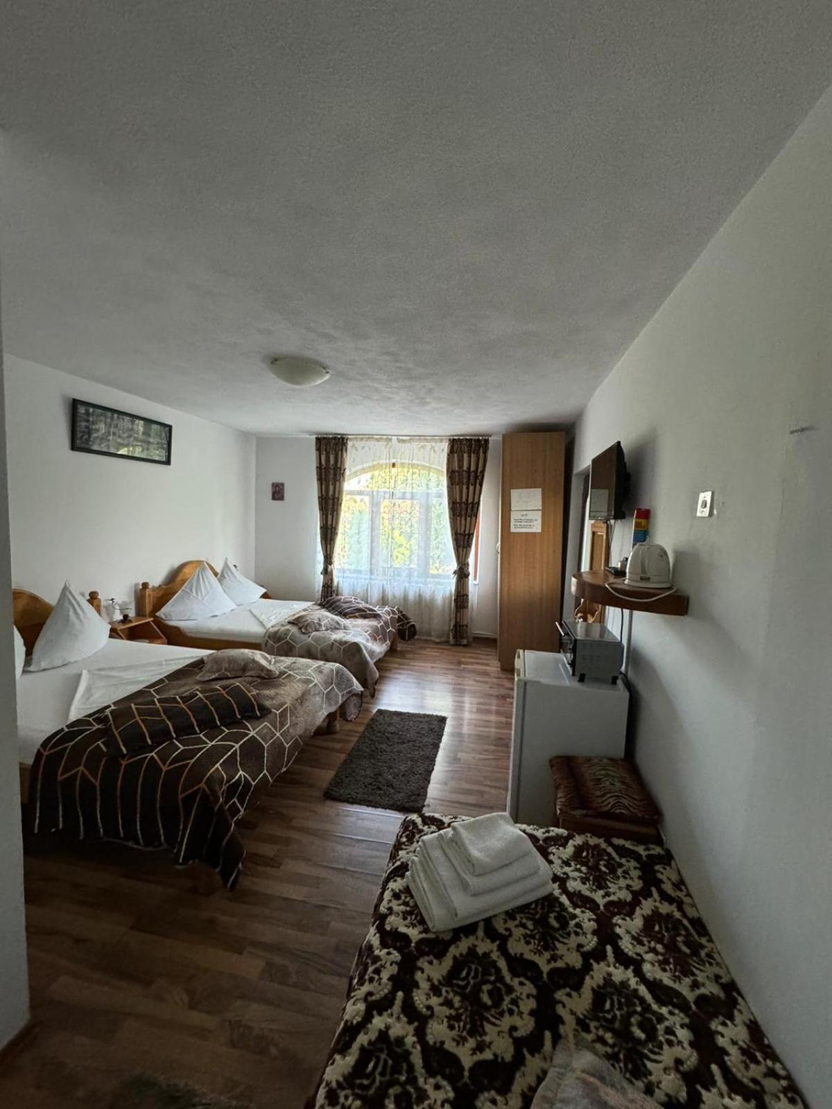 Pensiunea Cassandra Târgu Neamţ Exterior foto